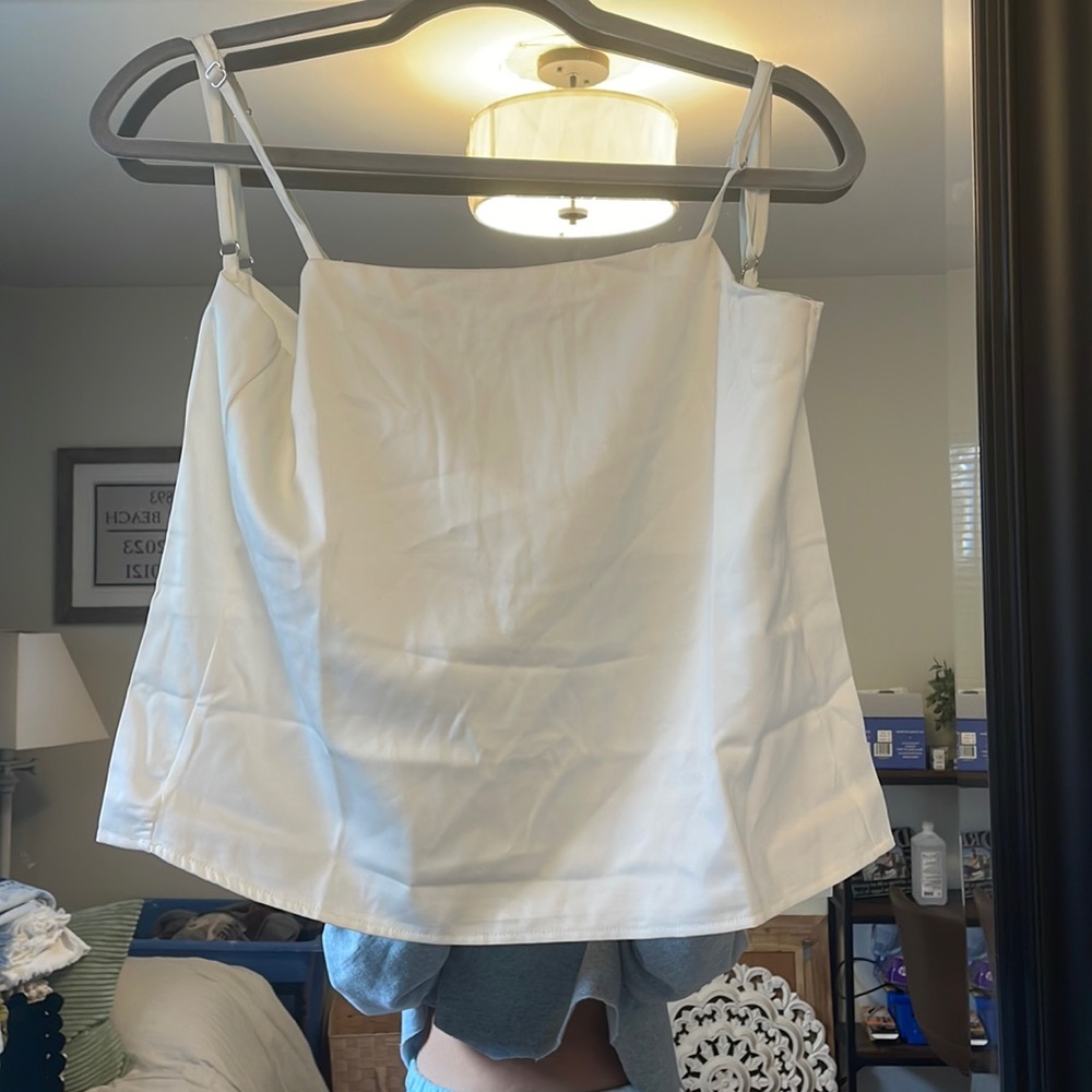 Low back tank